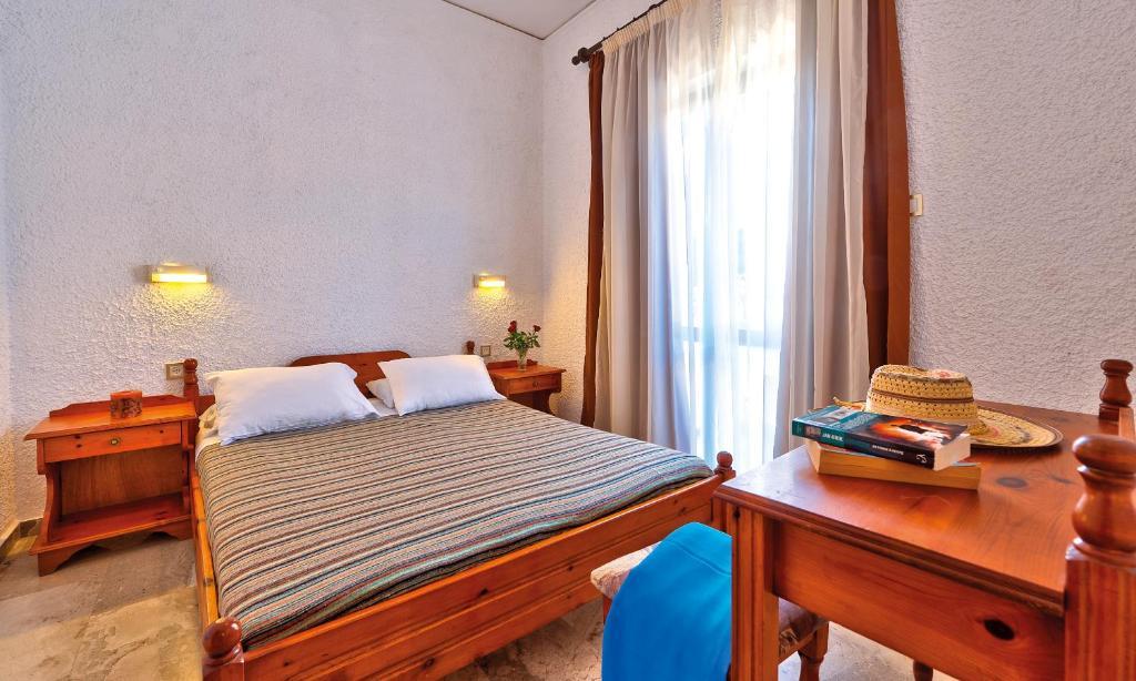 Lia Beachfront Apartments Сталос Екстер'єр фото