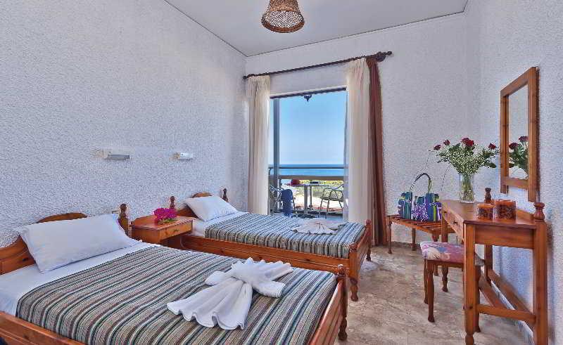 Lia Beachfront Apartments Сталос Екстер'єр фото