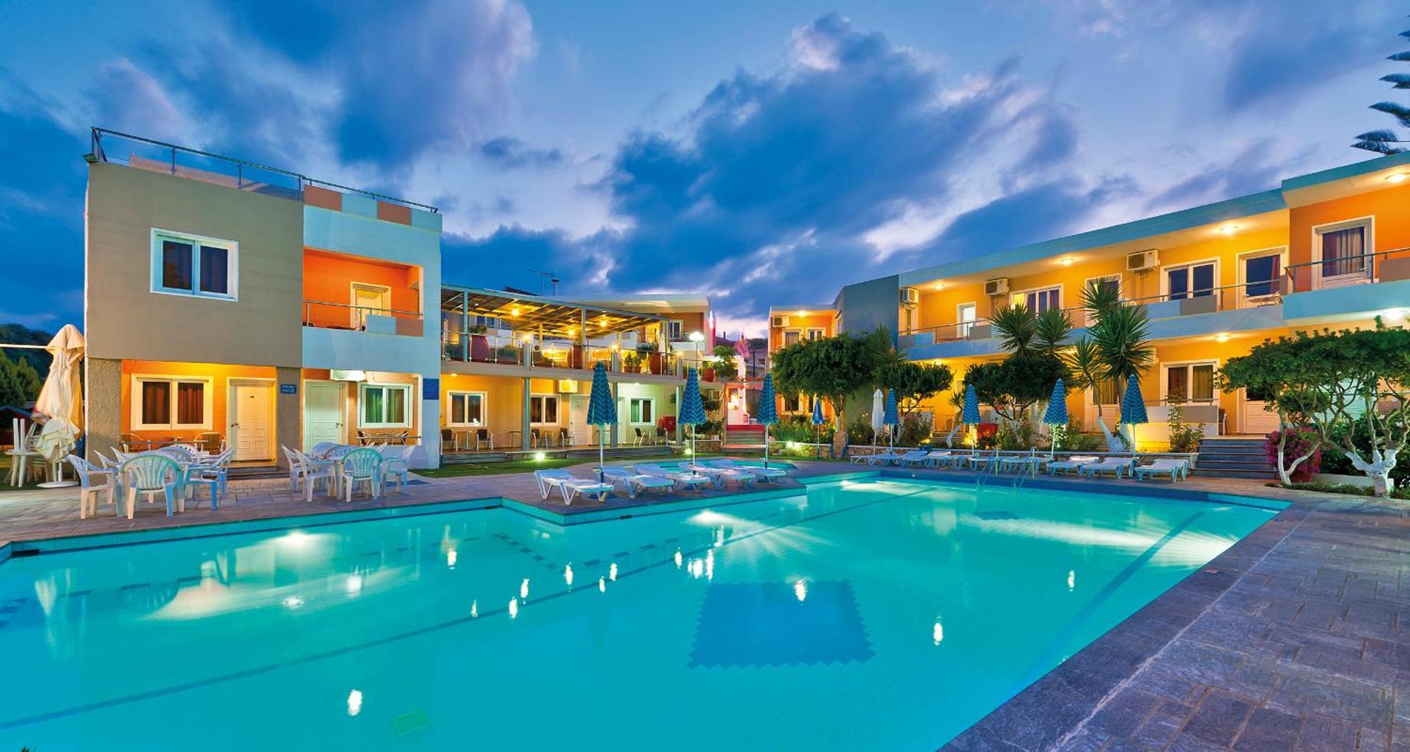 Lia Beachfront Apartments Сталос Екстер'єр фото